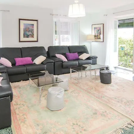 Σπίτι διακοπών Three-bedroom Holiday In Μαρμπέλλα
